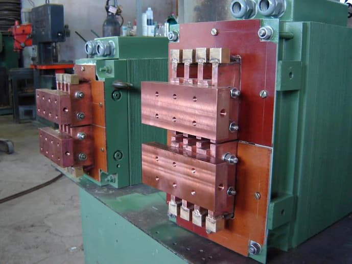 Jal: referência como loja de transformadores